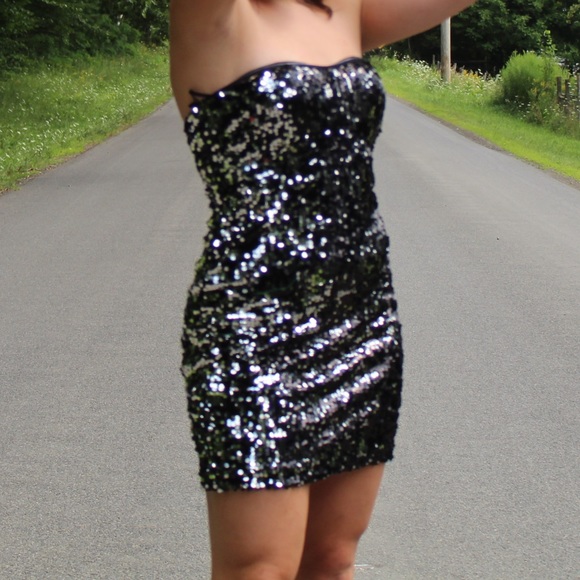 As U wish sequins strapless party dress - Picture 2 of 3